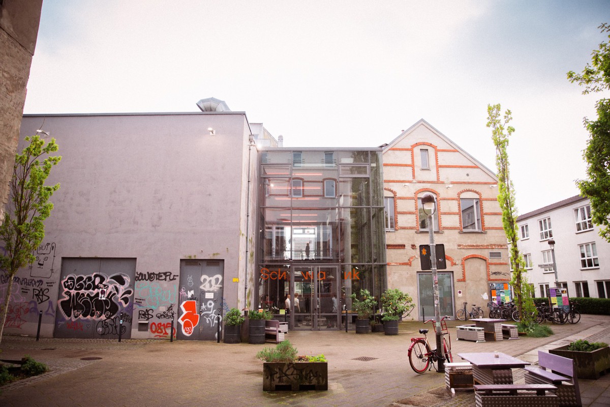 Eine Außenaufnahme von der Schwankhalle